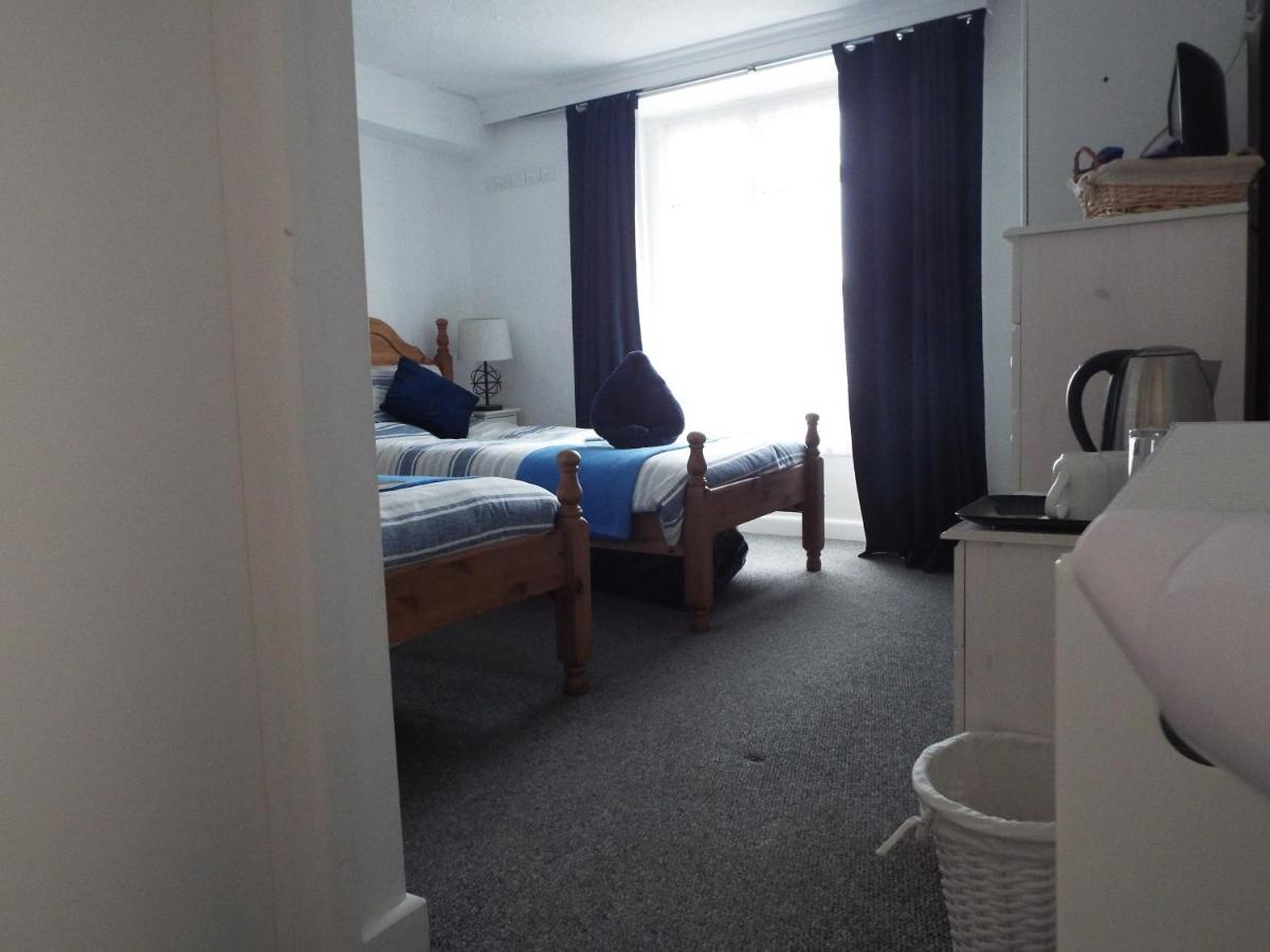 Corner House Guest House Bideford Bagian luar foto