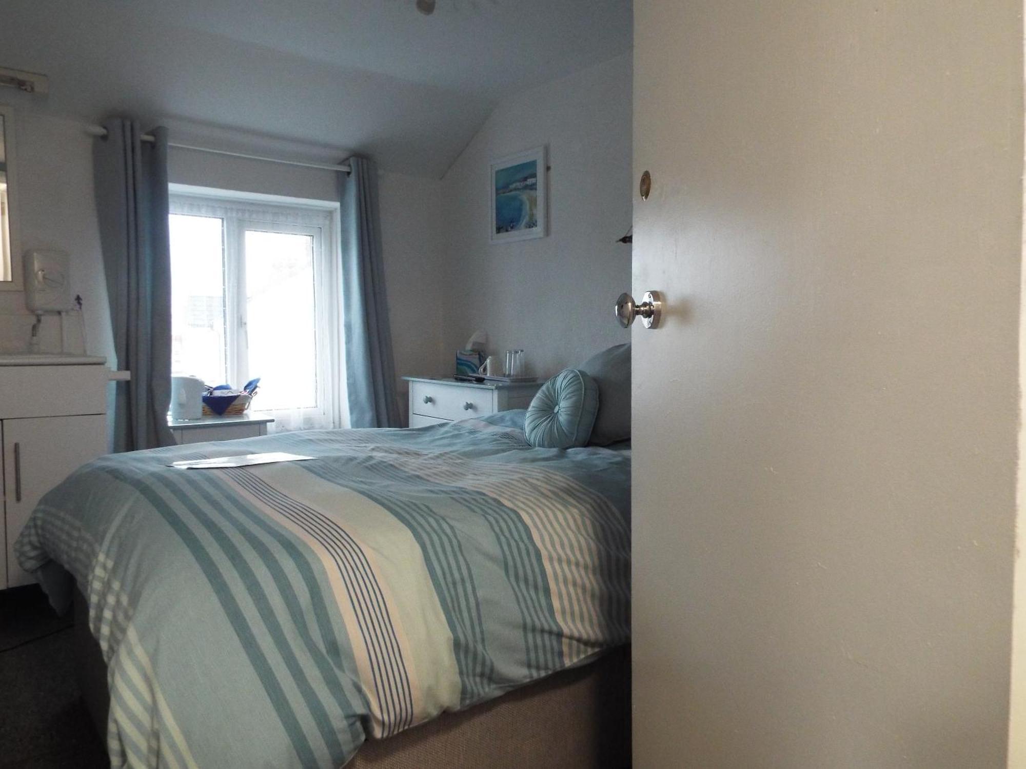 Corner House Guest House Bideford Bagian luar foto